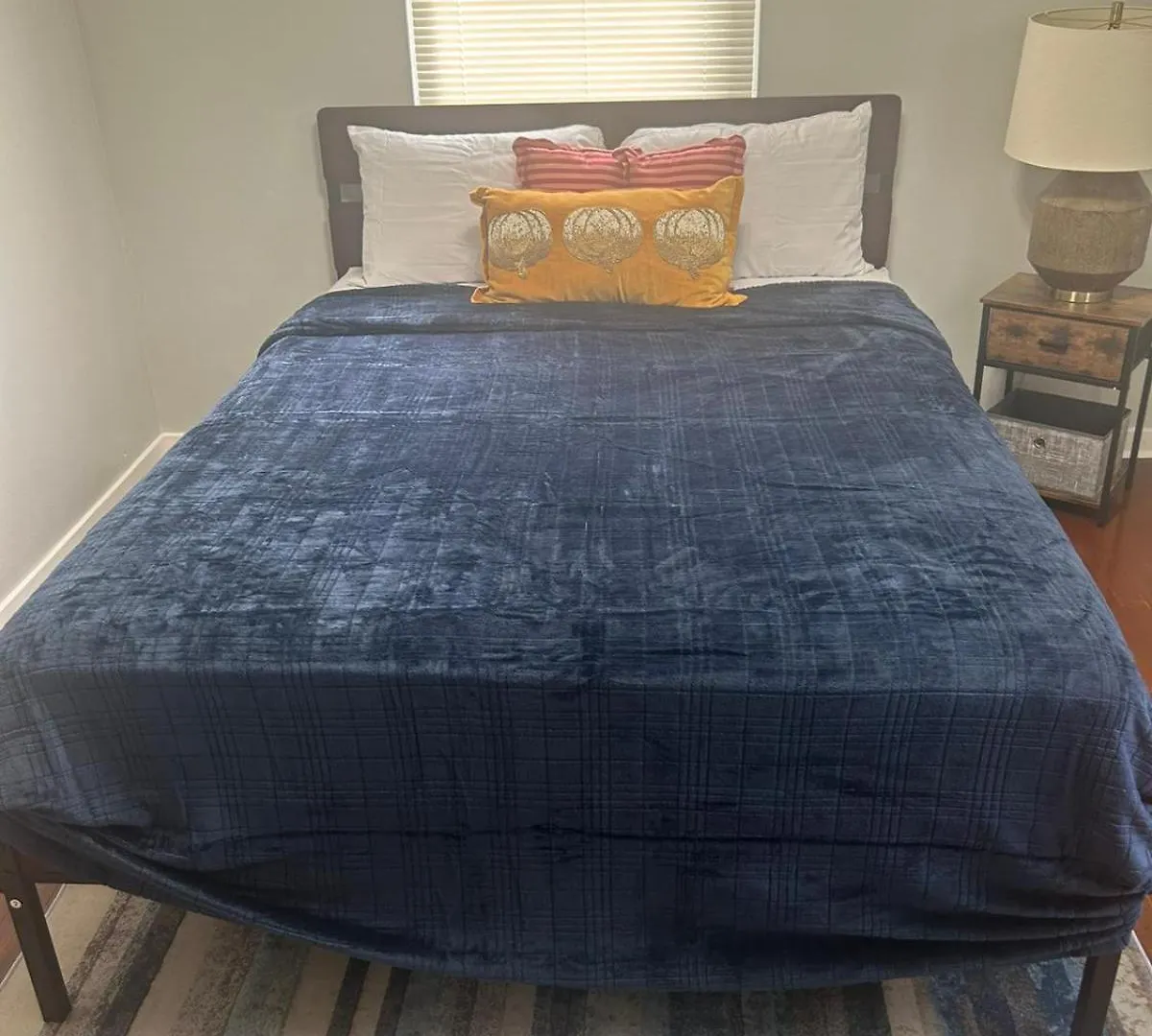 Beautifully Furnished Two-Bedroom Unit, Loaded With Appliances And Ample Parking Pittsburgh Apartmán