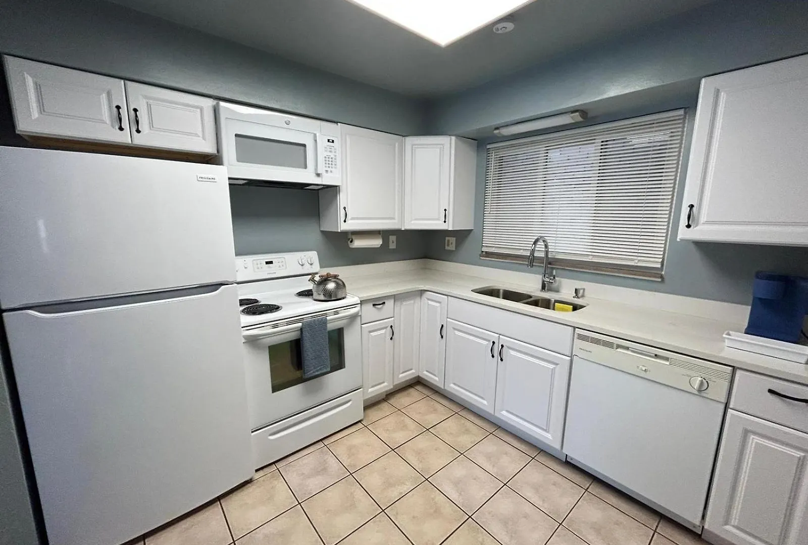 Apartmán Beautifully Furnished Two-Bedroom Unit, Loaded With Appliances And Ample Parking Pittsburgh