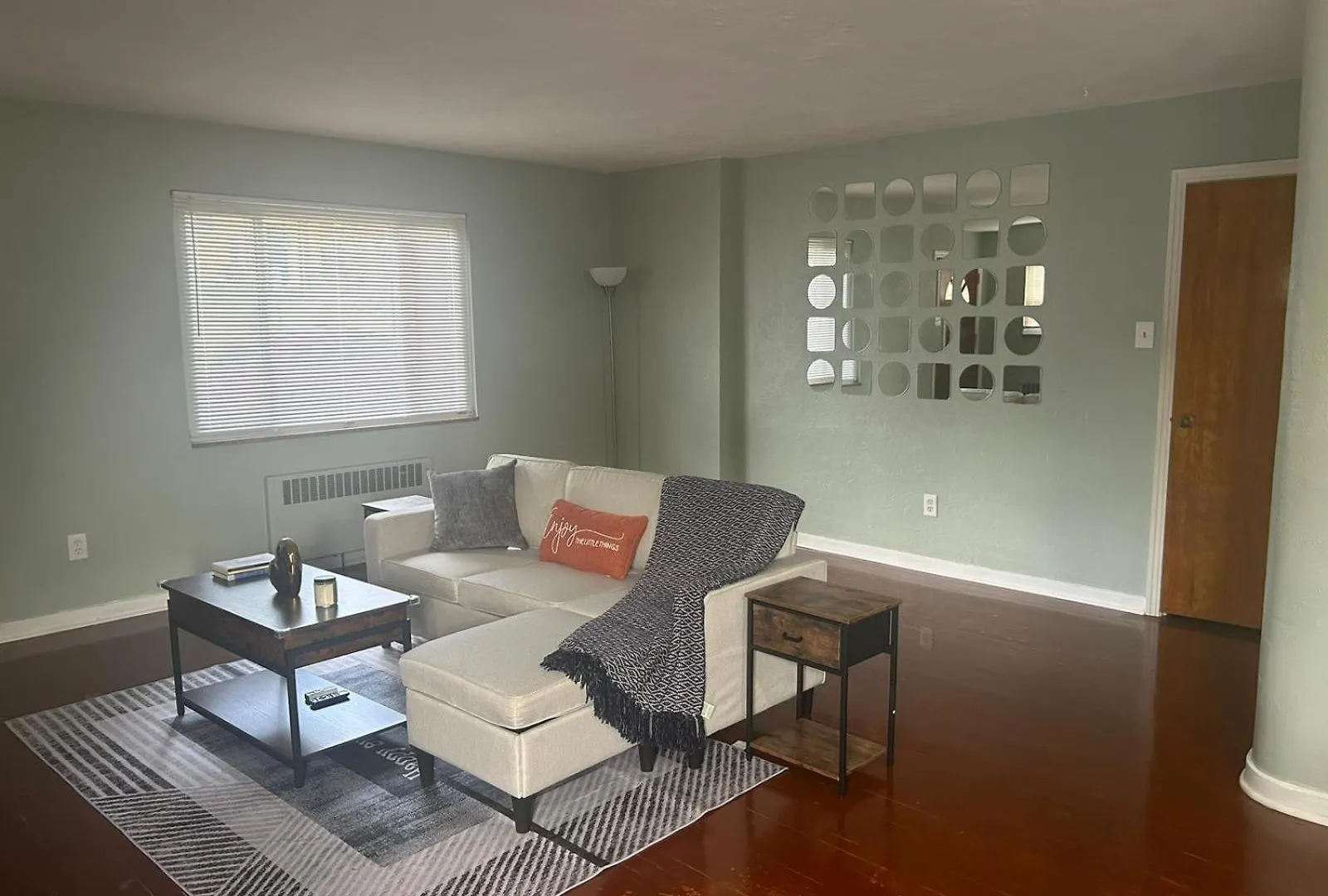Apartmán Beautifully Furnished Two-Bedroom Unit, Loaded With Appliances And Ample Parking Pittsburgh